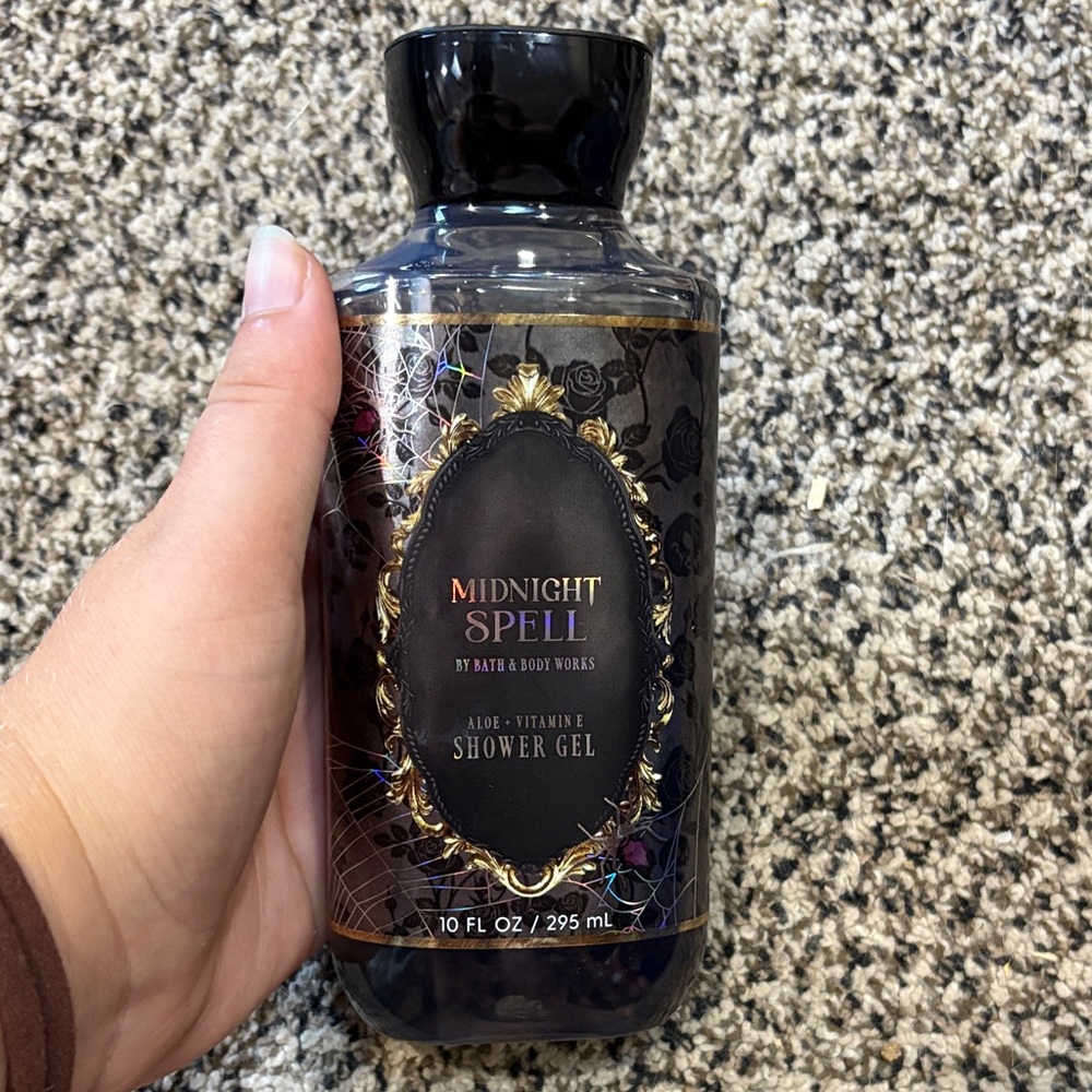 Brand New Bath & Body Works Halloween Midnight Spell Shower Gel